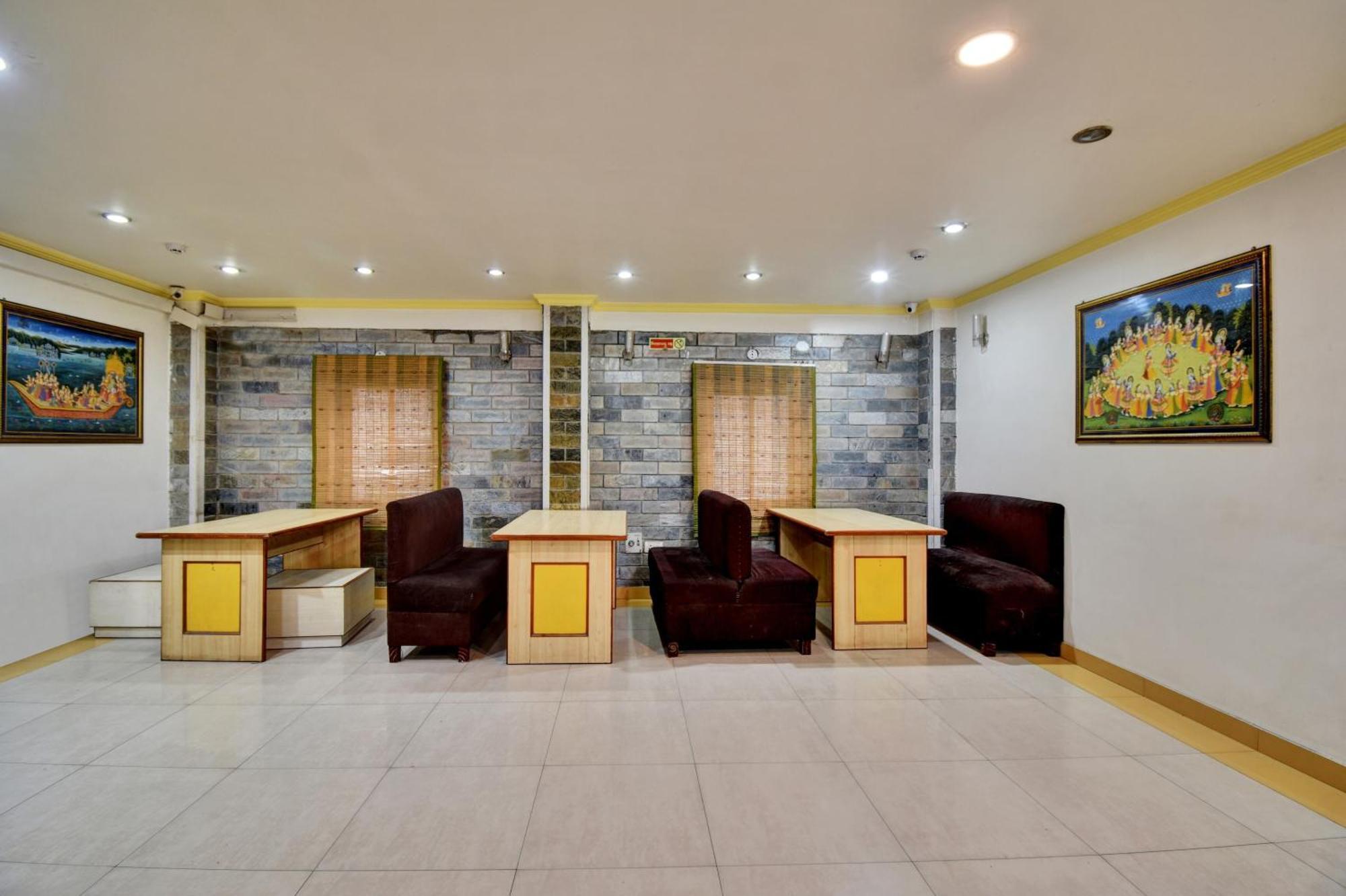 Townhouse Hotel Fly View جايبور المظهر الخارجي الصورة