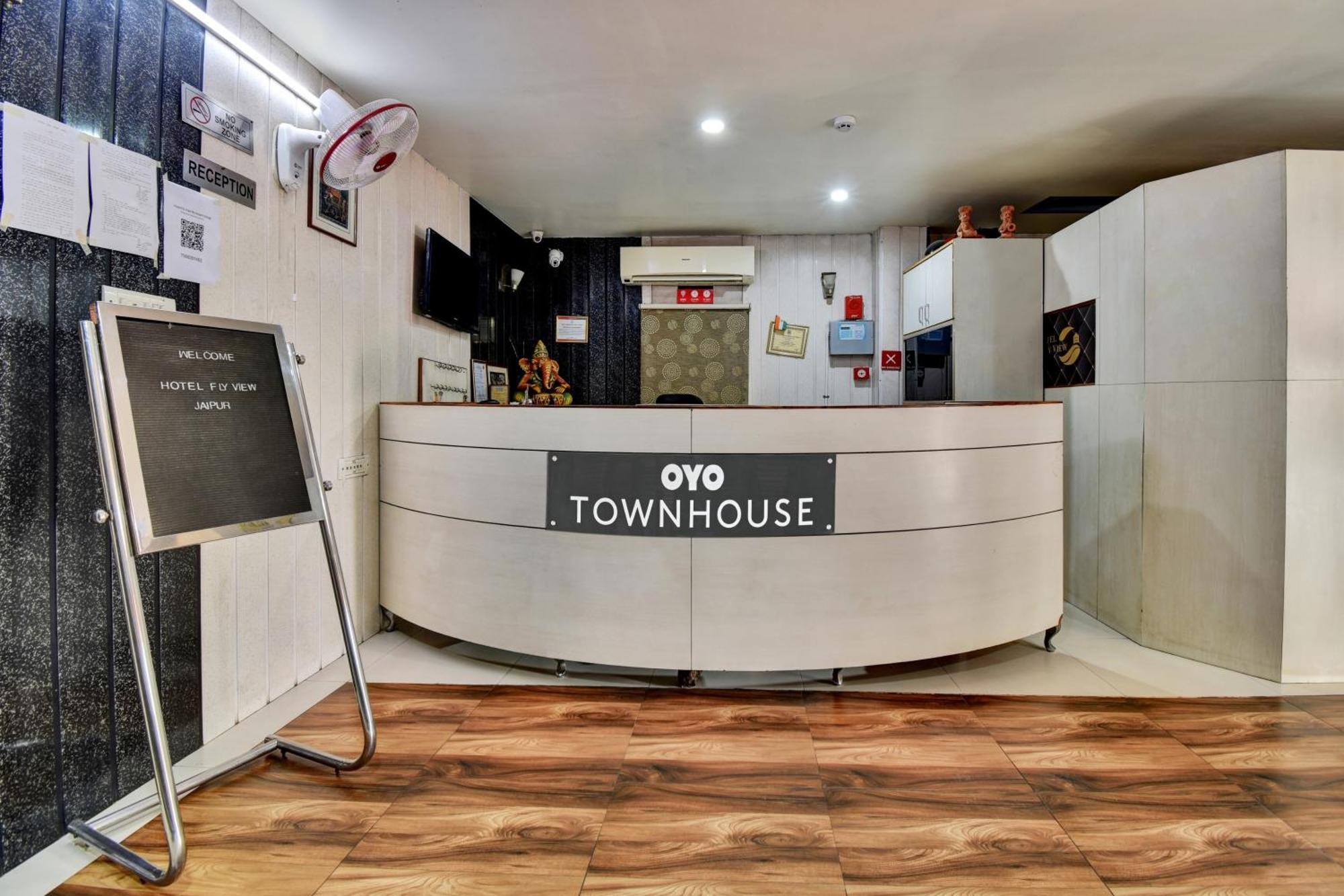 Townhouse Hotel Fly View جايبور المظهر الخارجي الصورة